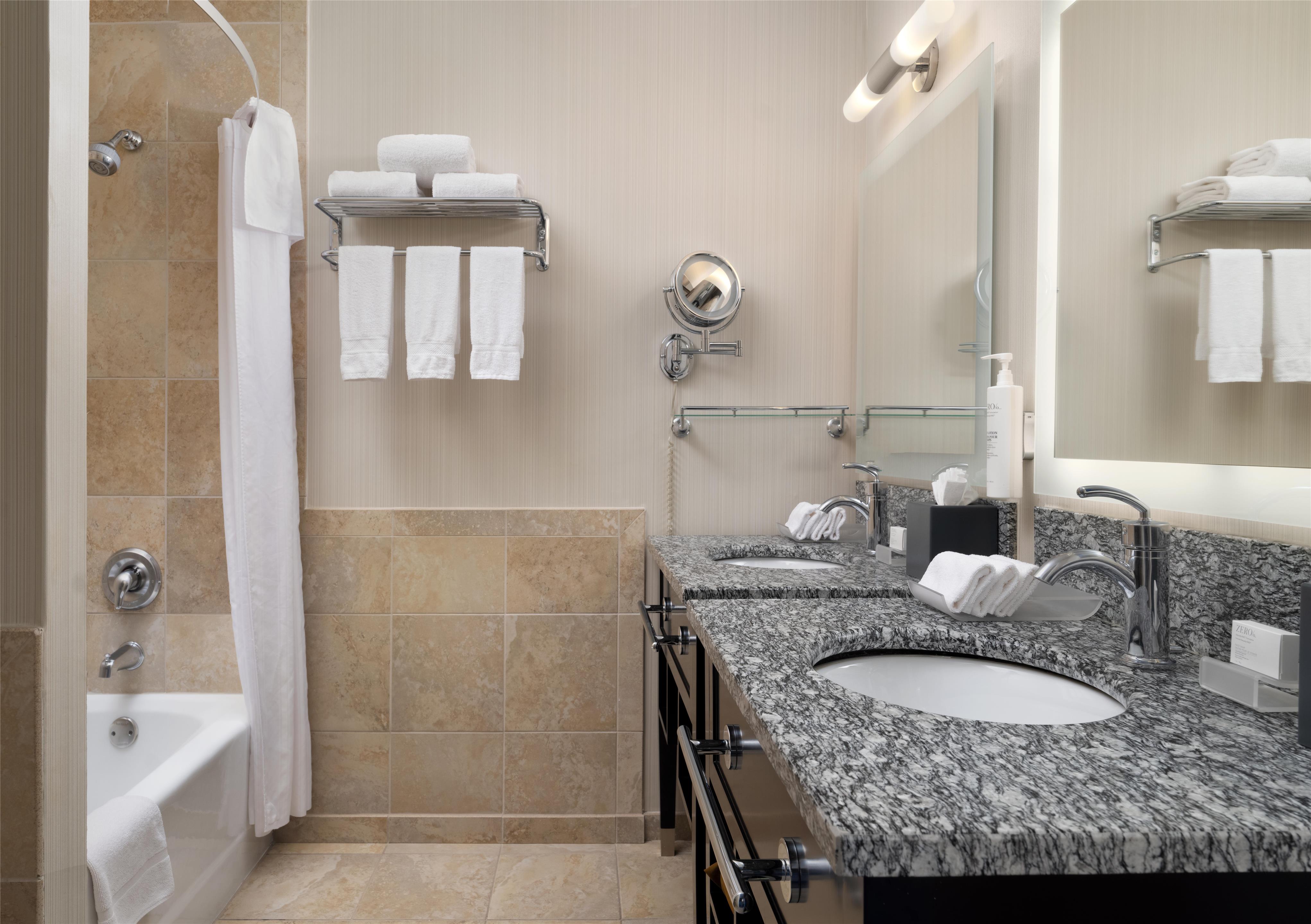 Guest room bath