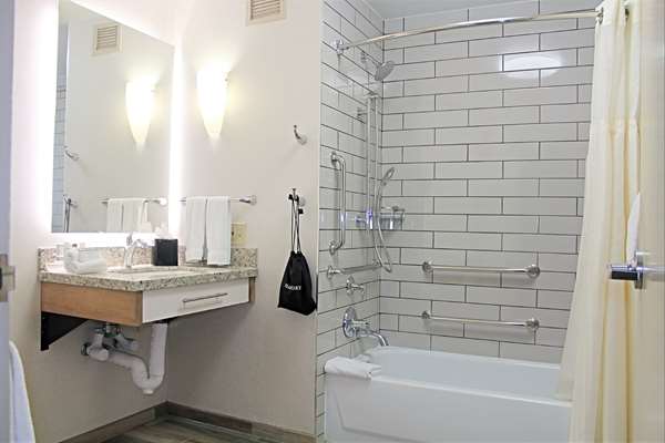  - Homewood Suites by Hilton Downtown Chicago