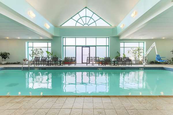 Pool - Embassy Suites Oak Brook Lombard