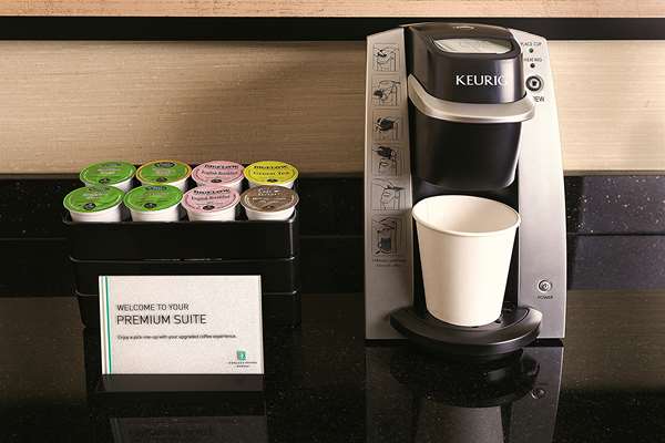  - Embassy Suites Oak Brook Lombard