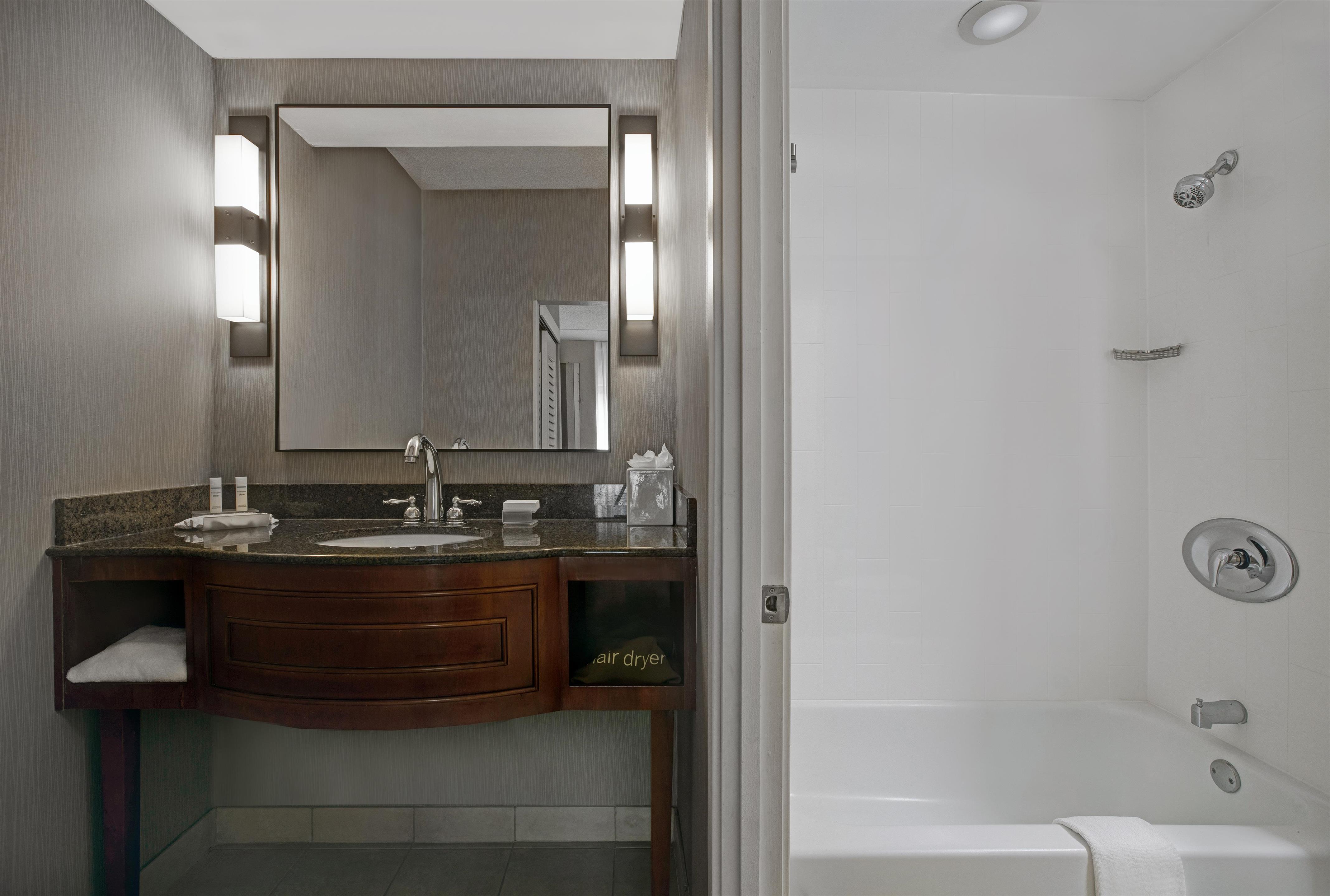 Guest room bath
