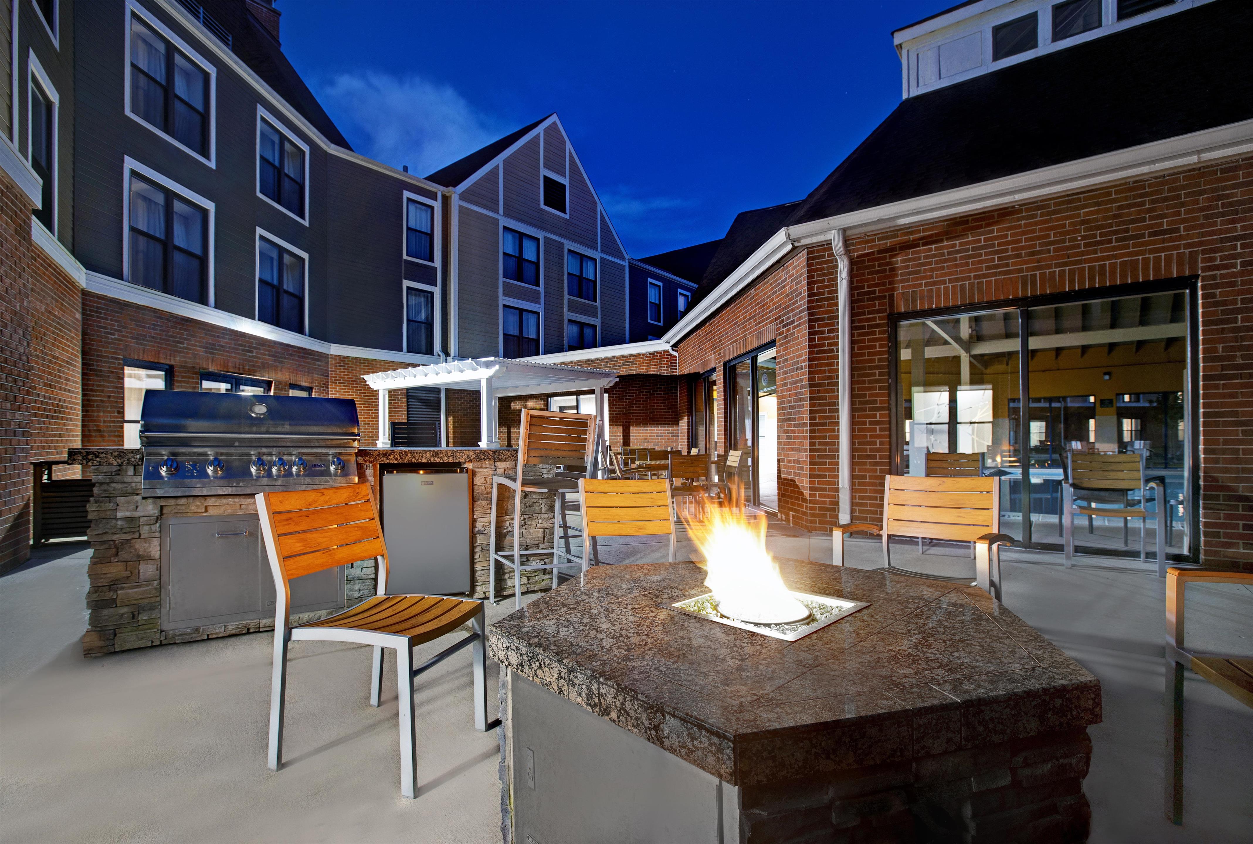 Exterior | Homewood Suites by Hilton Chicago-Lincolnshire
