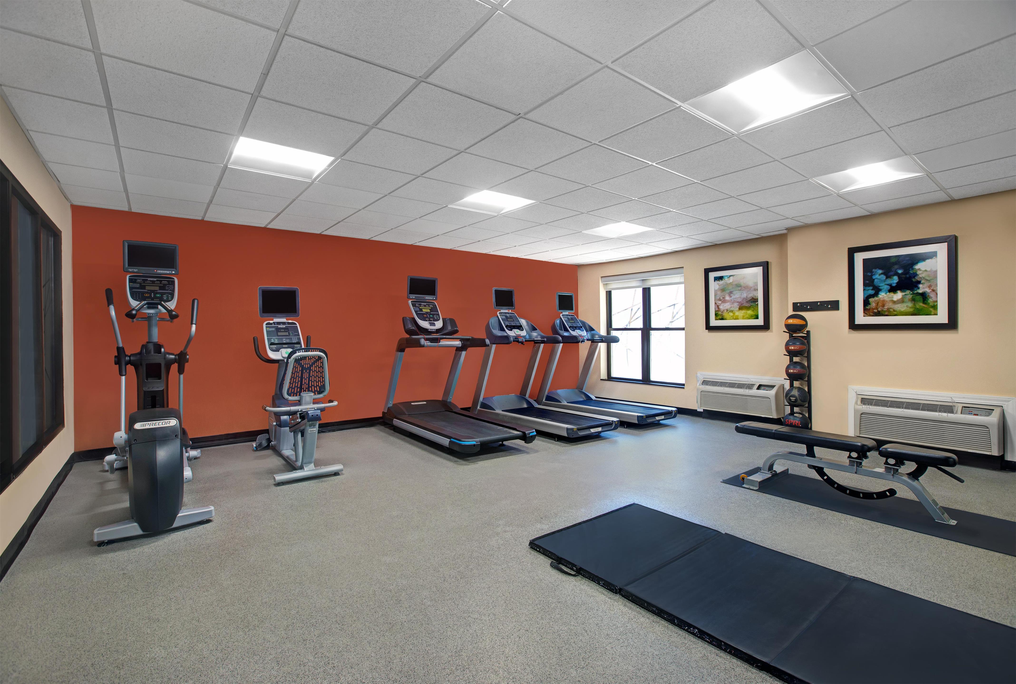 Health club fitness center gym | Homewood Suites by Hilton Chicago-Lincolnshire