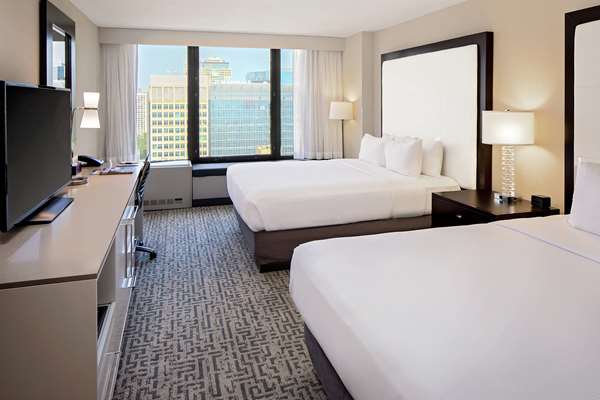  - DoubleTree by Hilton Hotel Magnificent Mile Chicago