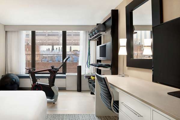  - DoubleTree by Hilton Hotel Magnificent Mile Chicago