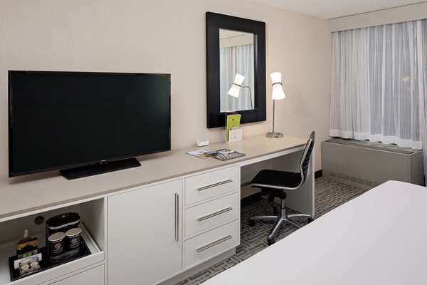  - DoubleTree by Hilton Hotel Magnificent Mile Chicago