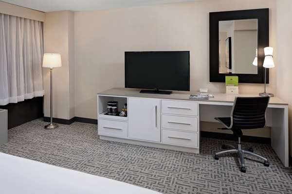  - DoubleTree by Hilton Hotel Magnificent Mile Chicago
