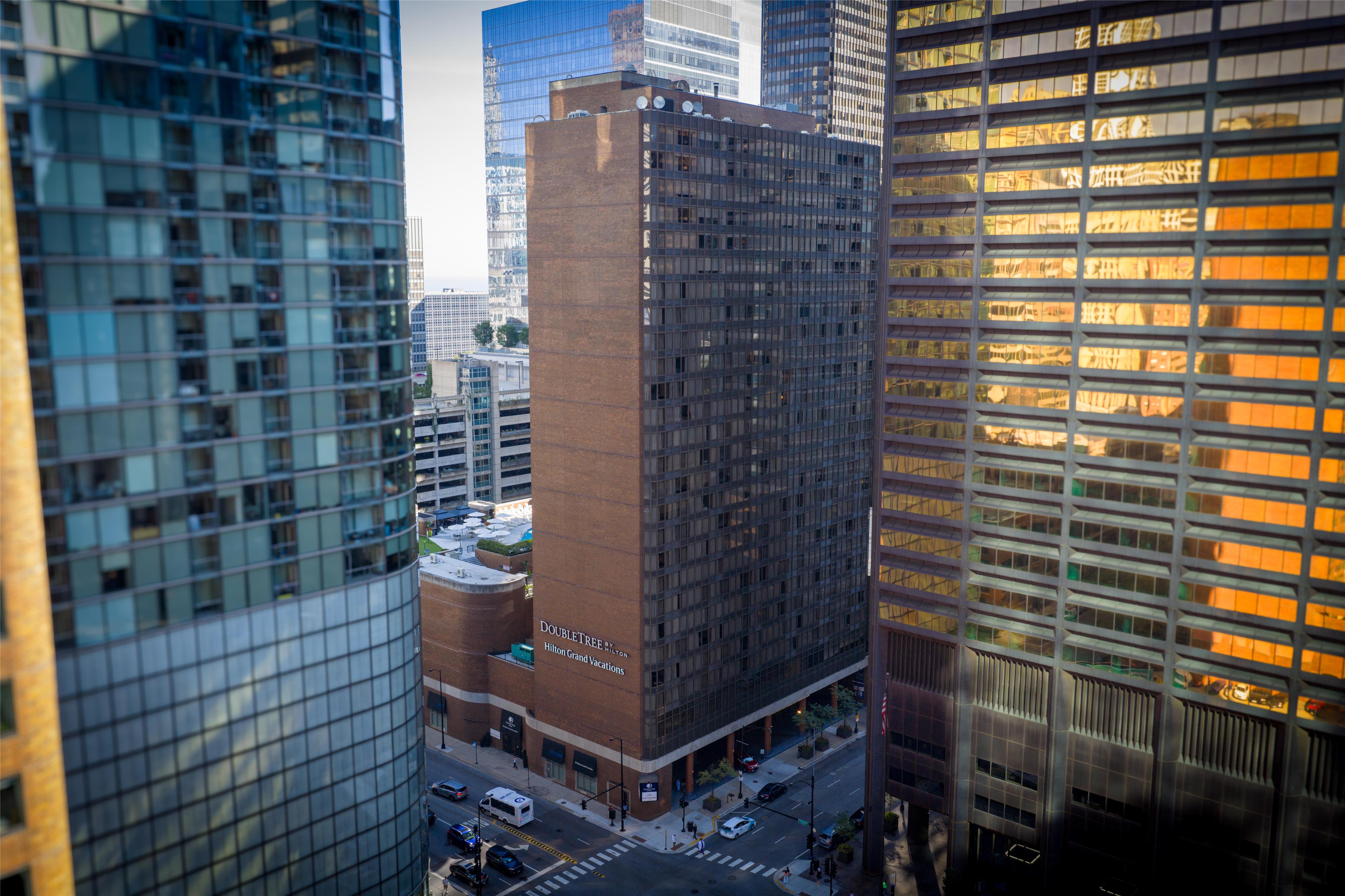 Exterior | DoubleTree by Hilton Chicago - Magnificent Mile