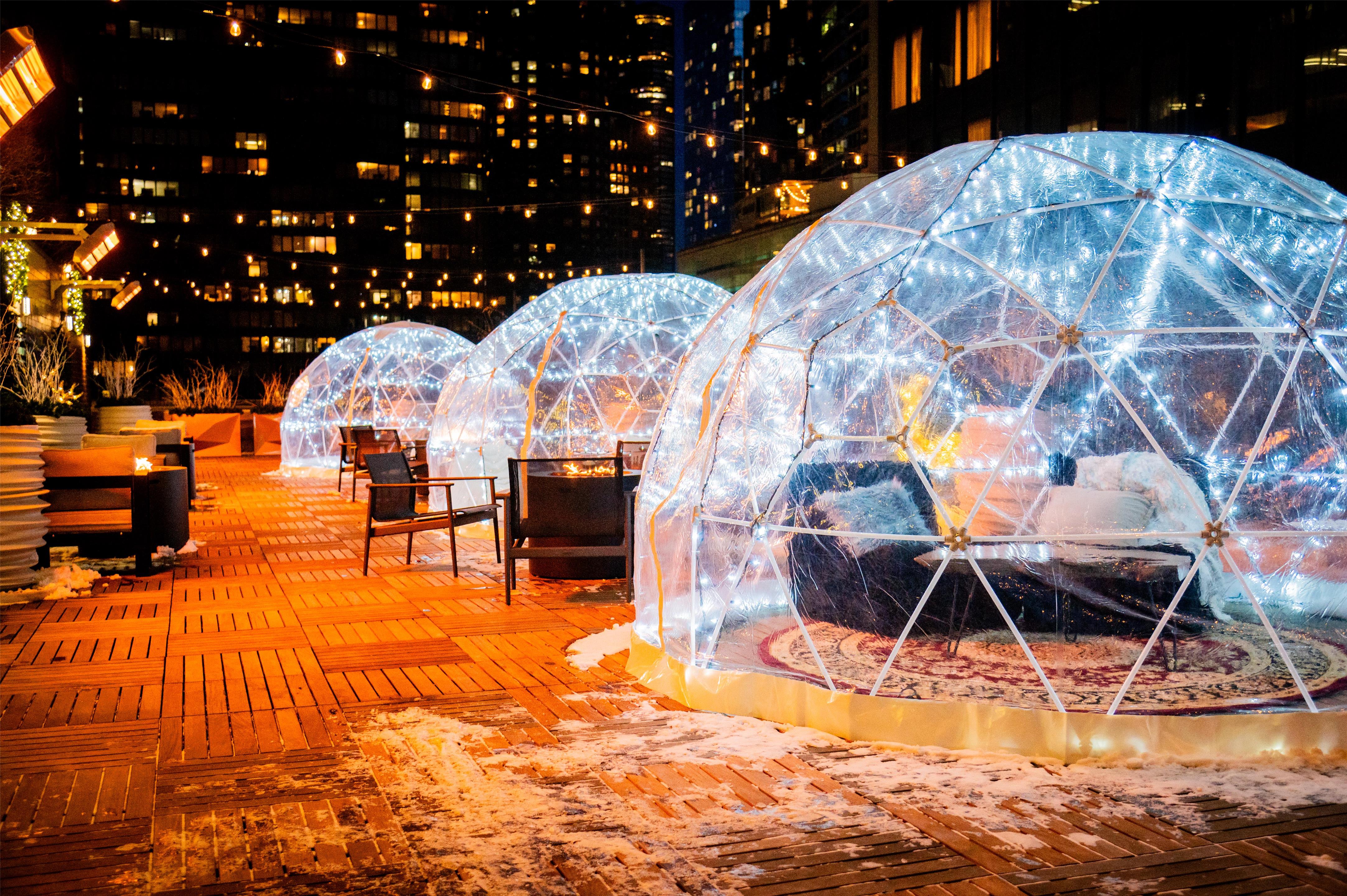 Exterior | DoubleTree by Hilton Chicago - Magnificent Mile