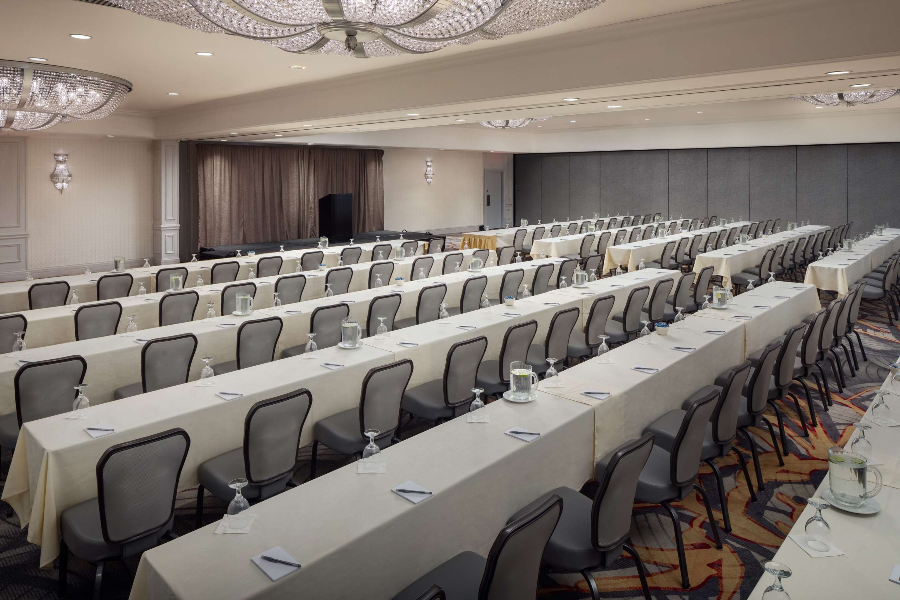 Meeting Room | Hilton Chicago/Northbrook