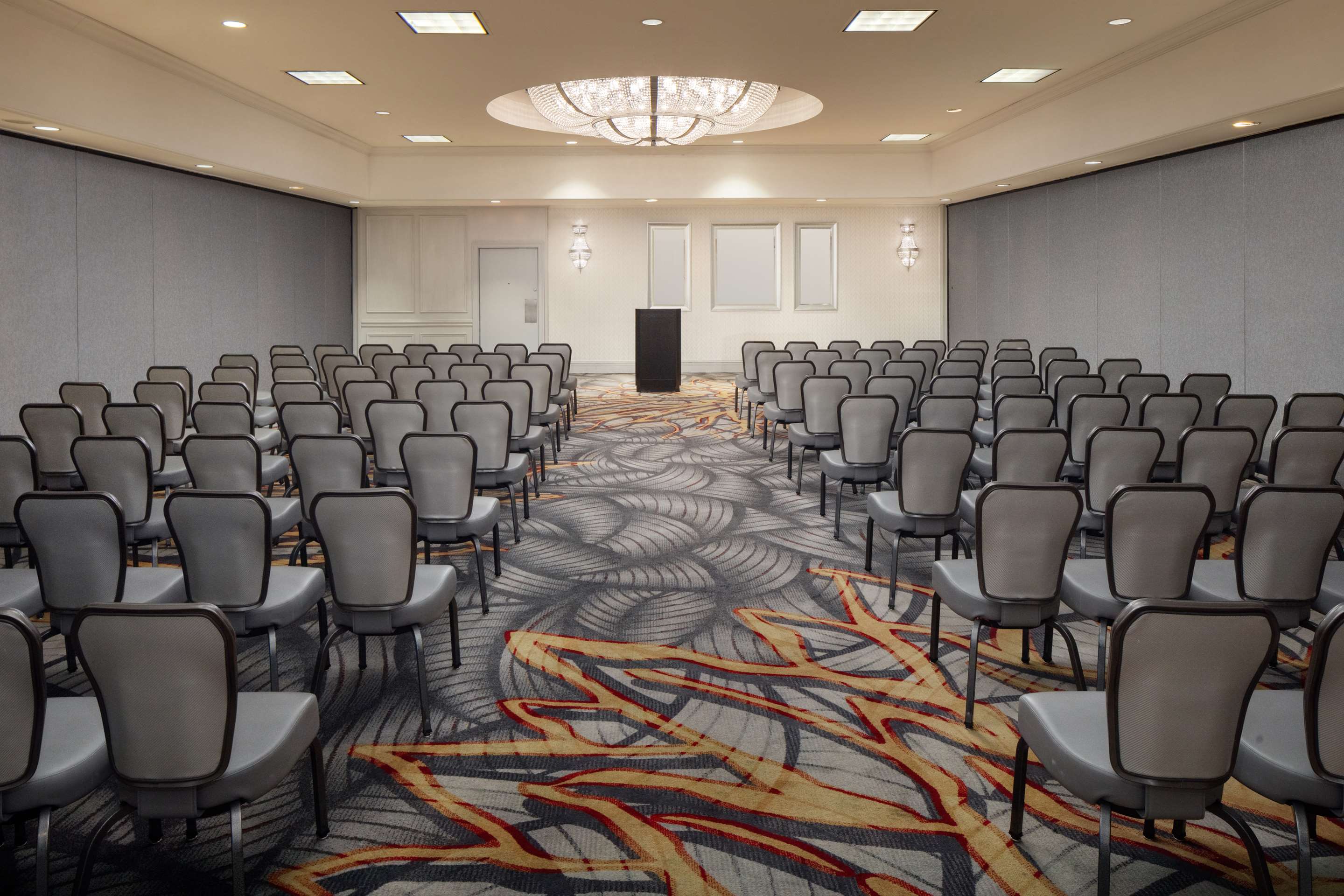 Meeting Room | Hilton Chicago/Northbrook