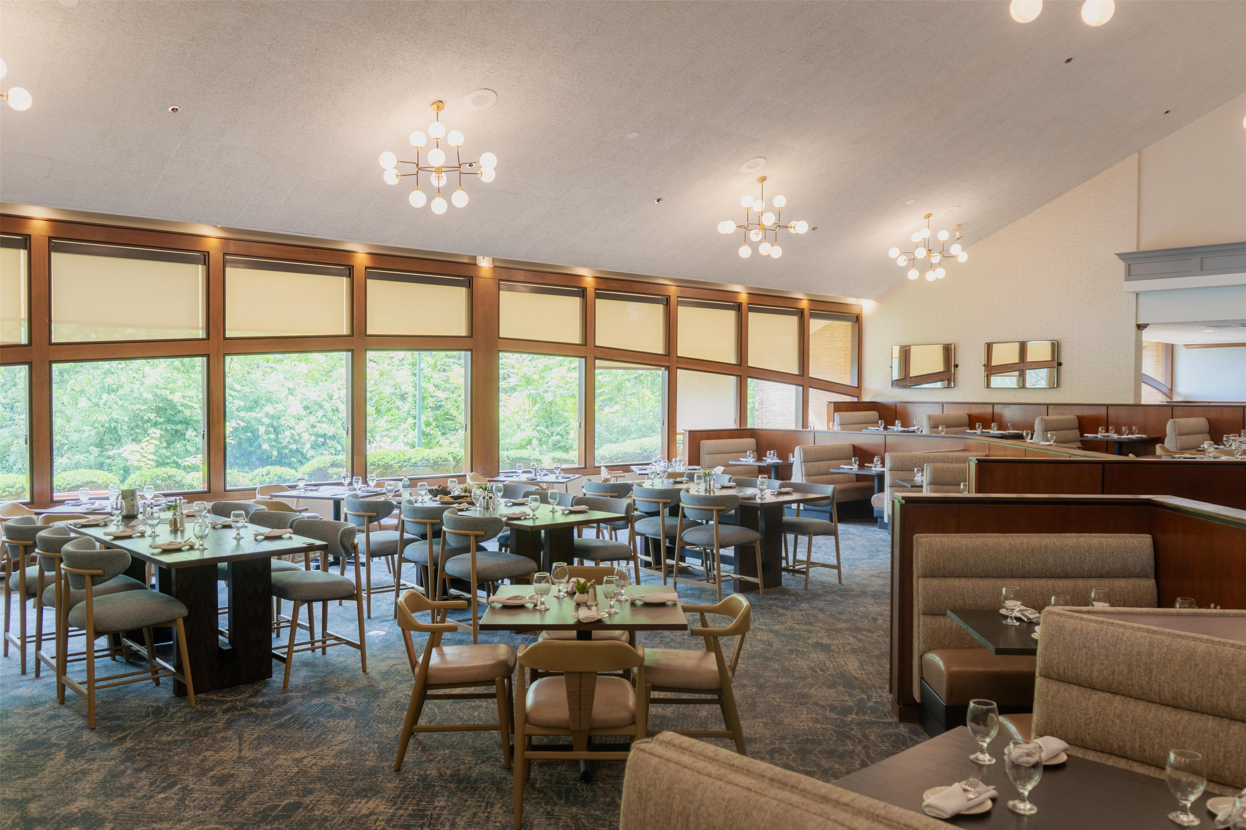 Restaurant | Hilton Chicago/Northbrook