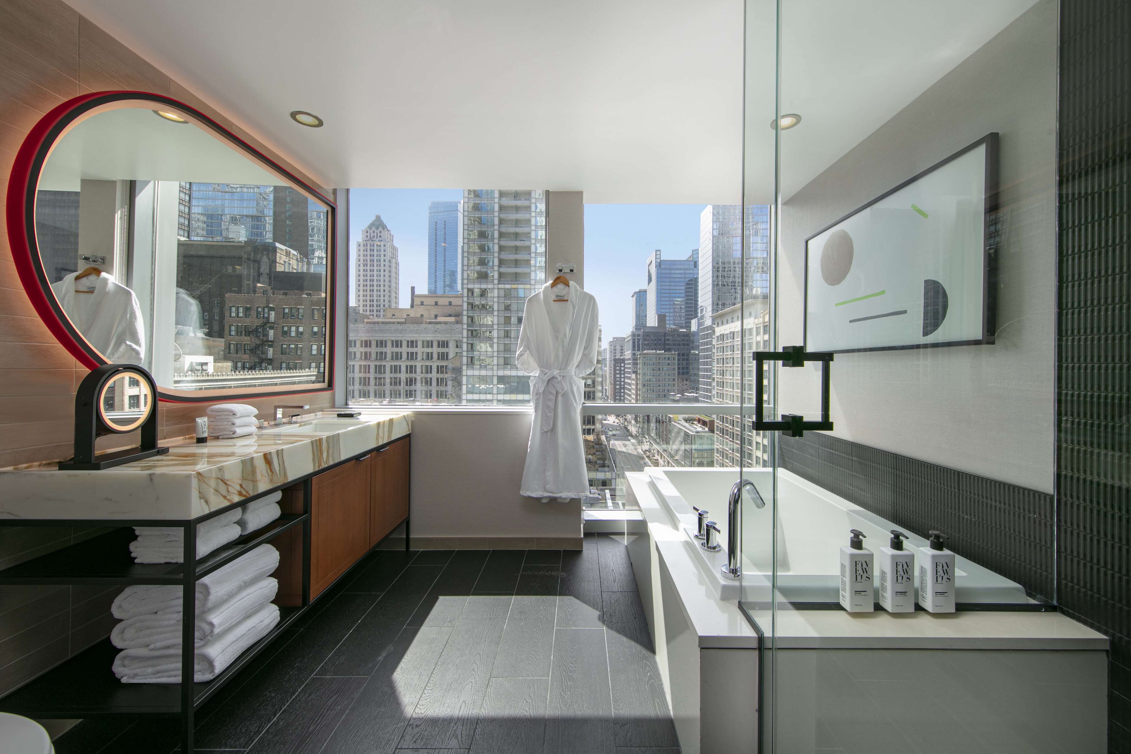 theWit Chicago, a Hilton Hotel Room Type - 1 KING BED SPA TUB CORNER