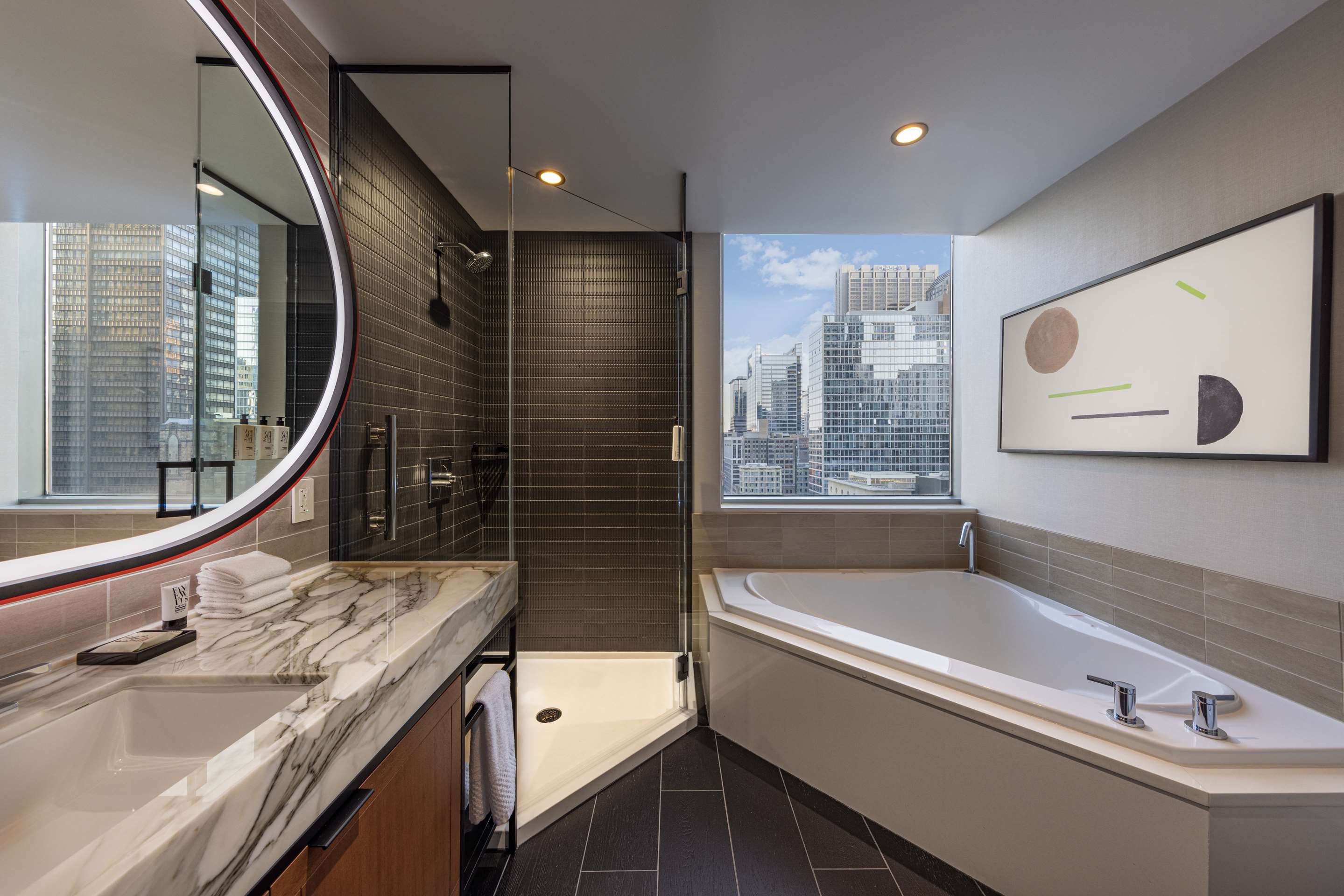 Guest room bath