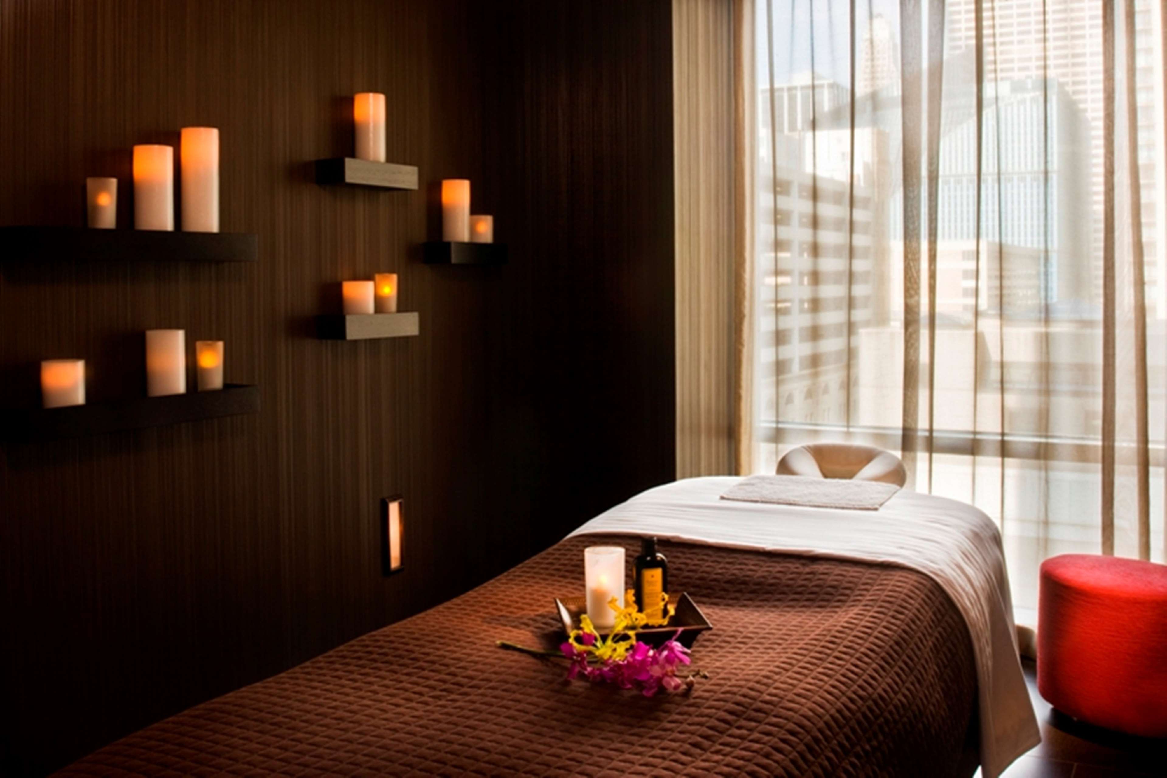 theWit Chicago, a Hilton Hotel - Tap to explore photos
