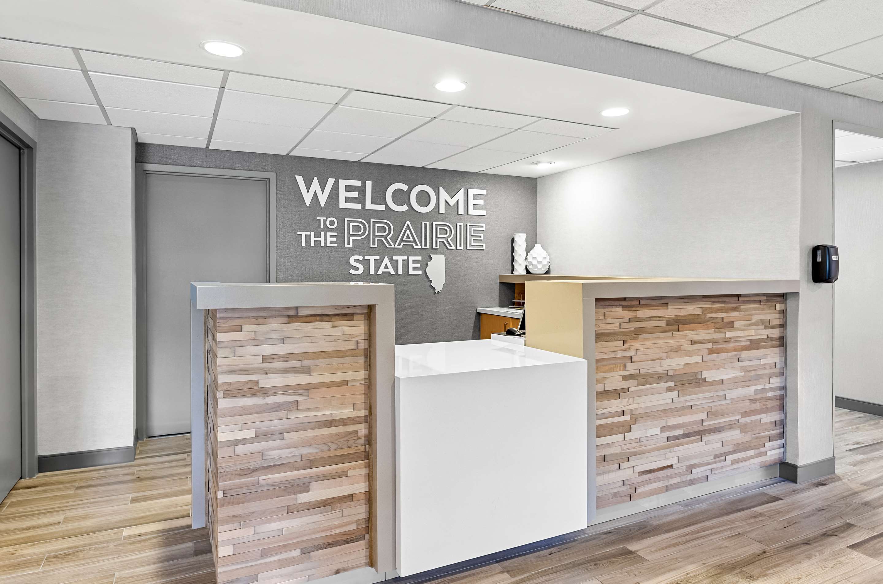 Reception | Hampton Inn Chicago/Naperville