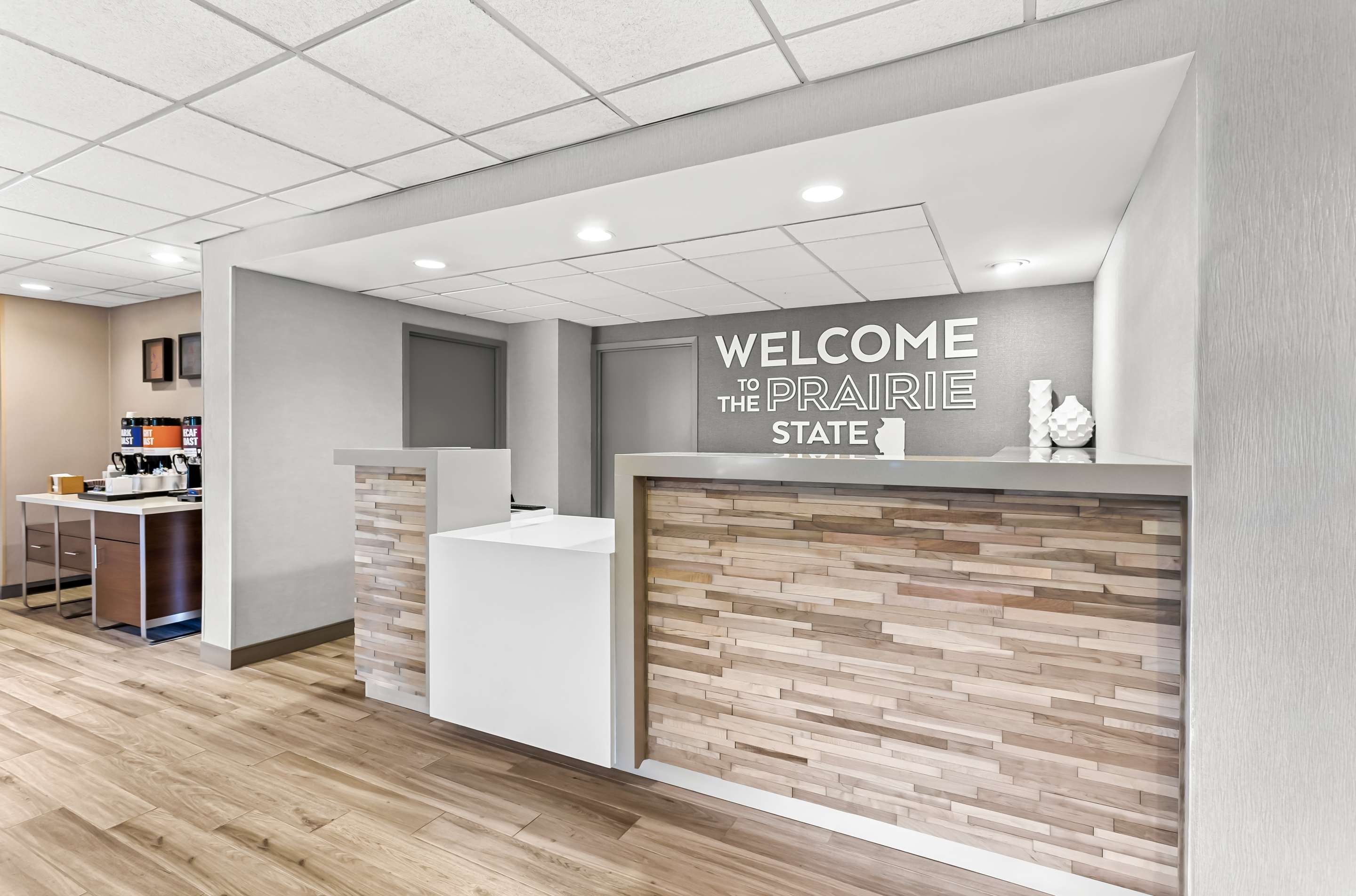 Reception | Hampton Inn Chicago/Naperville