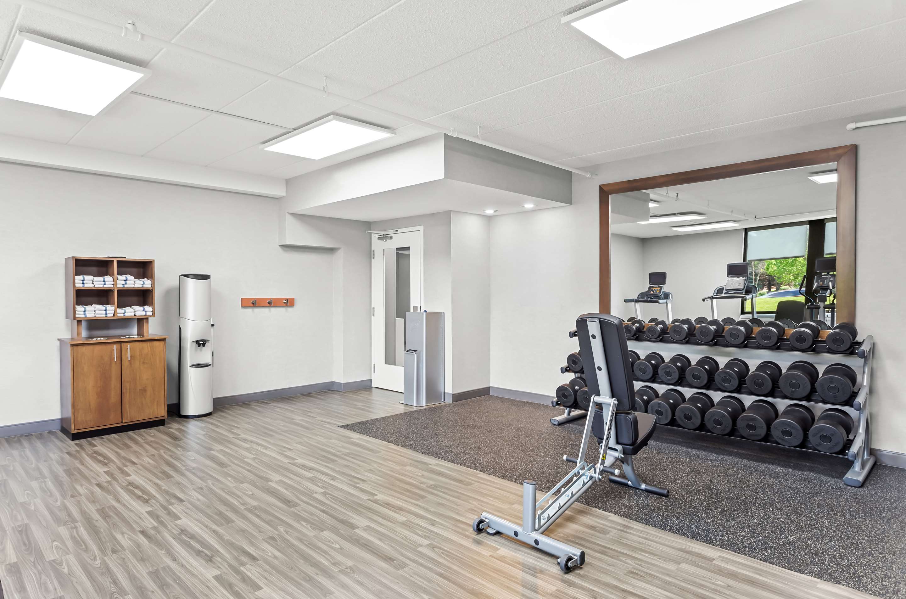 Health club fitness center gym | Hampton Inn Chicago/Naperville
