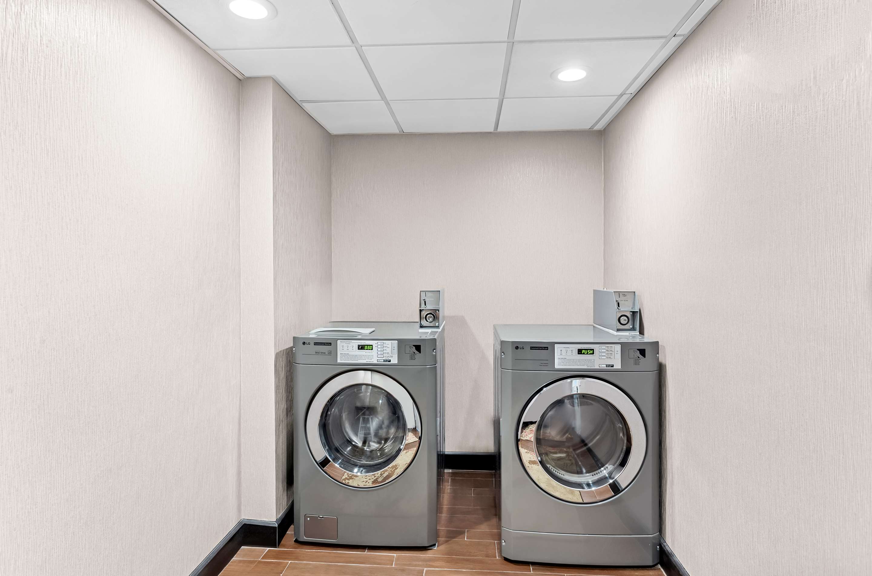 Undefined/Not Set | Hampton Inn Chicago/Naperville