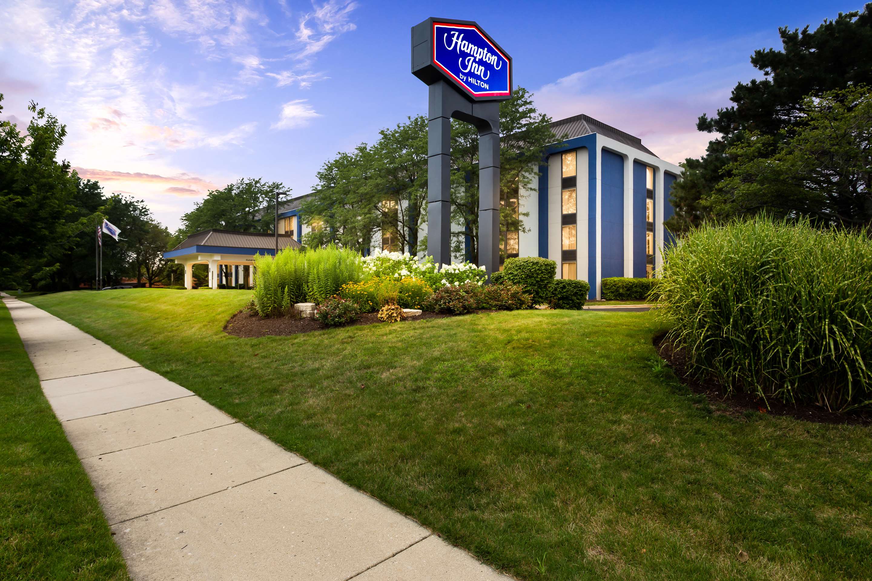 Exterior | Hampton Inn Chicago/Naperville