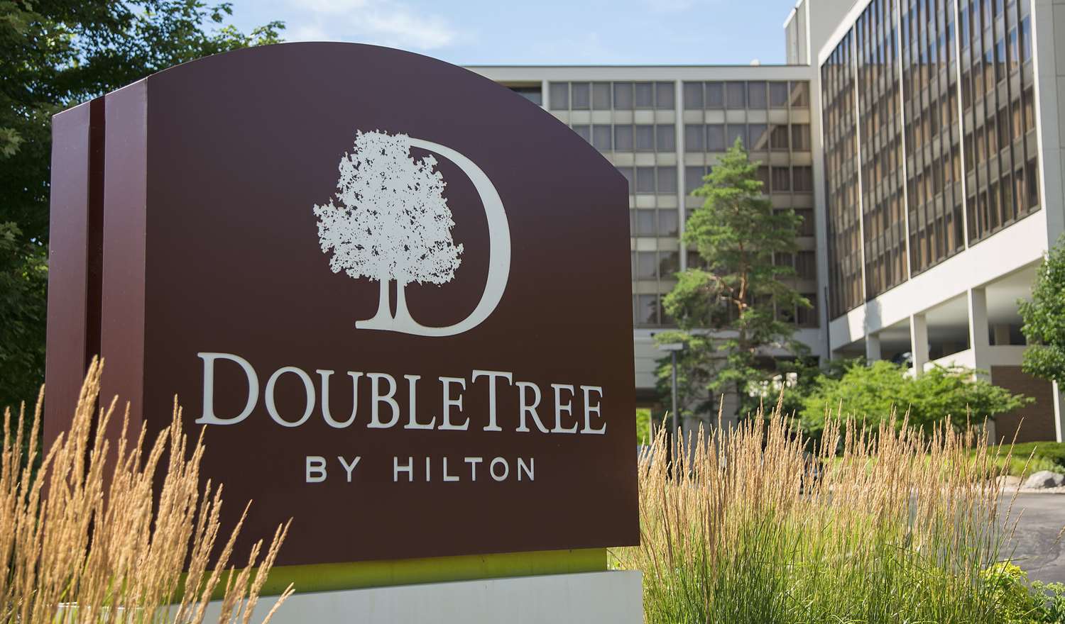 DoubleTree by Hilton Hotel Oak Brook, IL See Discounts