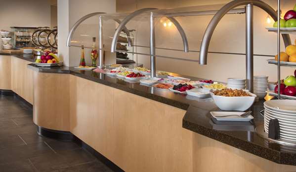 Restaurant - DoubleTree by Hilton Hotel Oak Brook