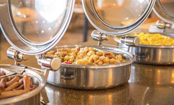 Restaurant - DoubleTree by Hilton Hotel Oak Brook