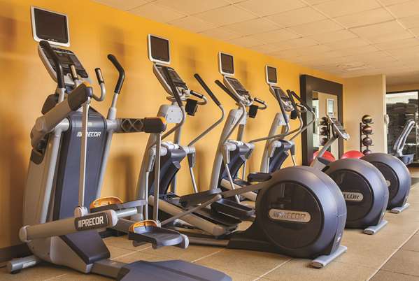 Fitness/ Exercise Room - DoubleTree by Hilton Hotel Oak Brook