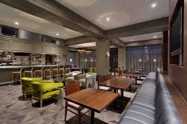 Restaurant - Hilton Suites Oakbrook Terrace