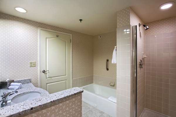  - Hilton Suites Oakbrook Terrace