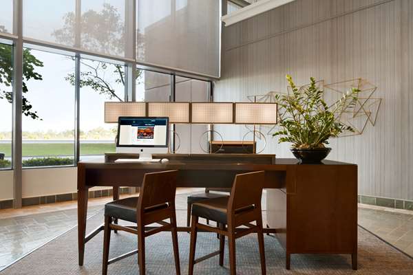 Conference Area - Hilton Suites Oakbrook Terrace