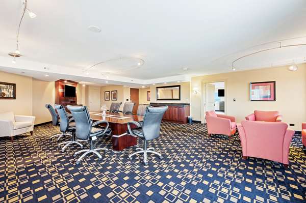  - Hilton Suites Oakbrook Terrace