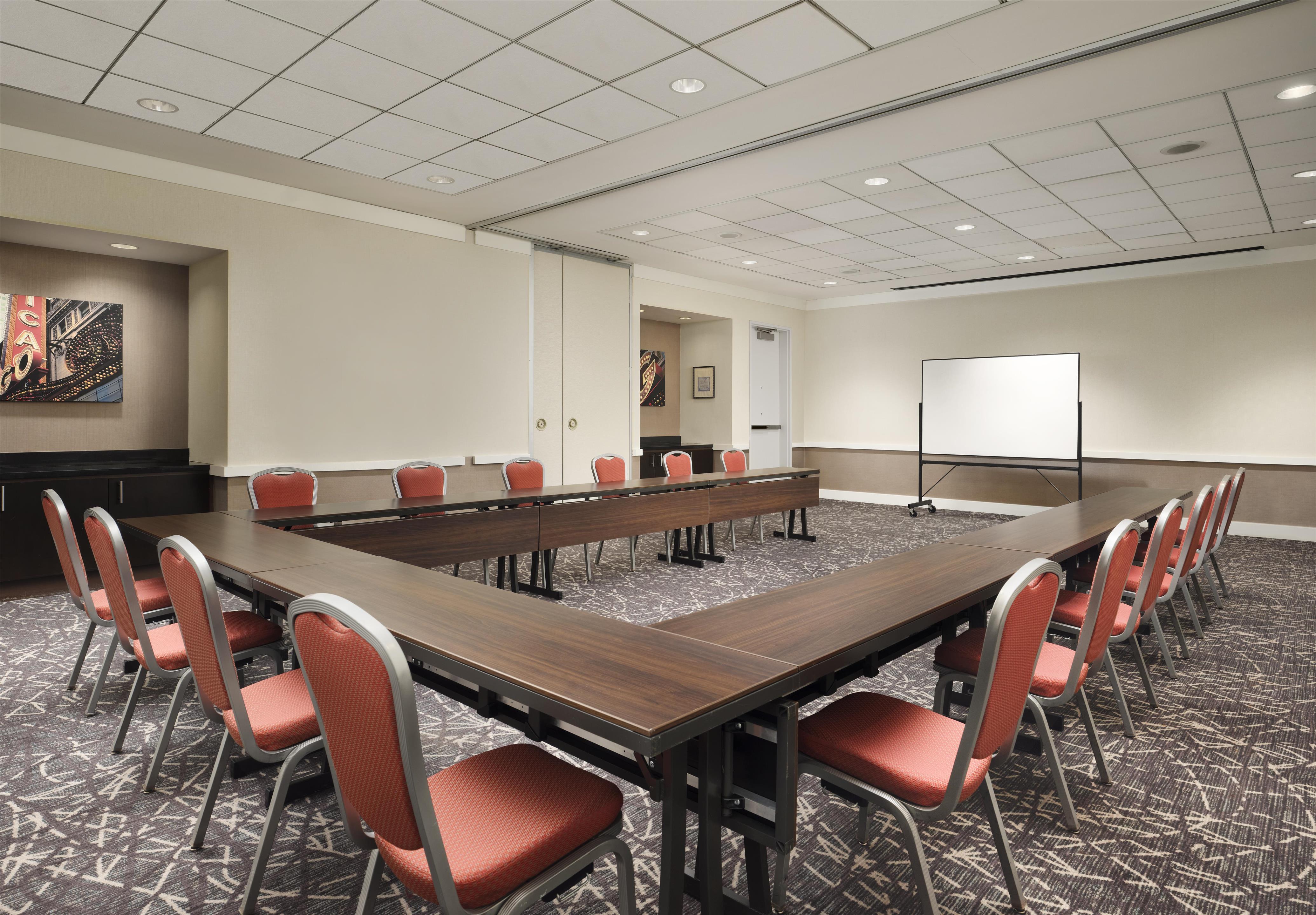 Meeting Room | Embassy Suites by Hilton Chicago Downtown Magnificent Mile
