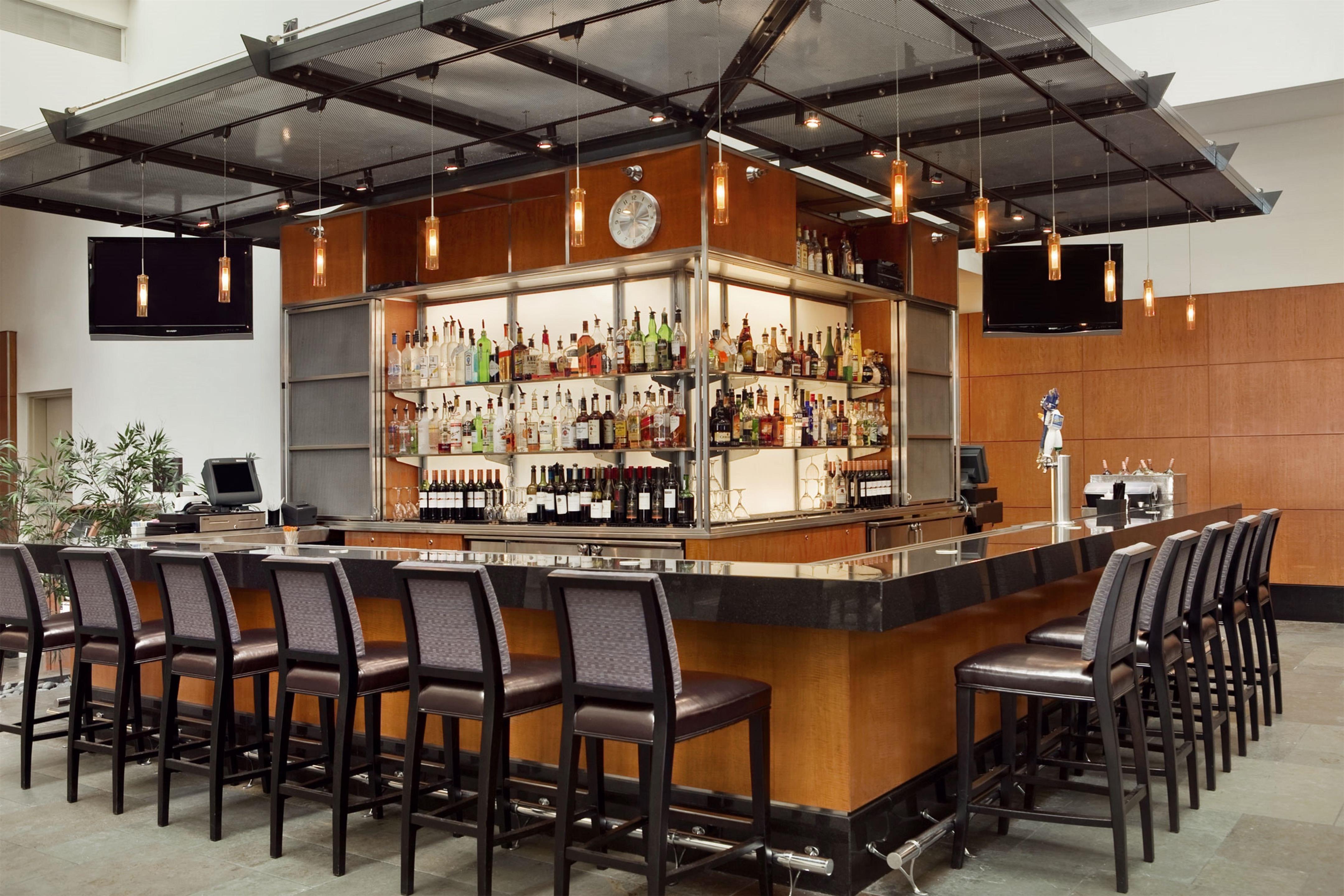 BarLounge | Embassy Suites by Hilton Chicago Downtown Magnificent Mile
