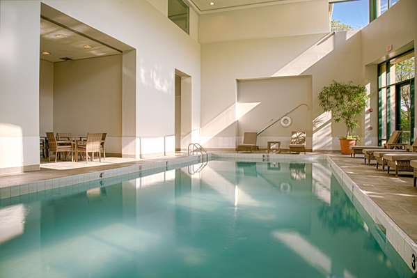 Pool - Embassy Suites O'Hare Airport Rosemont