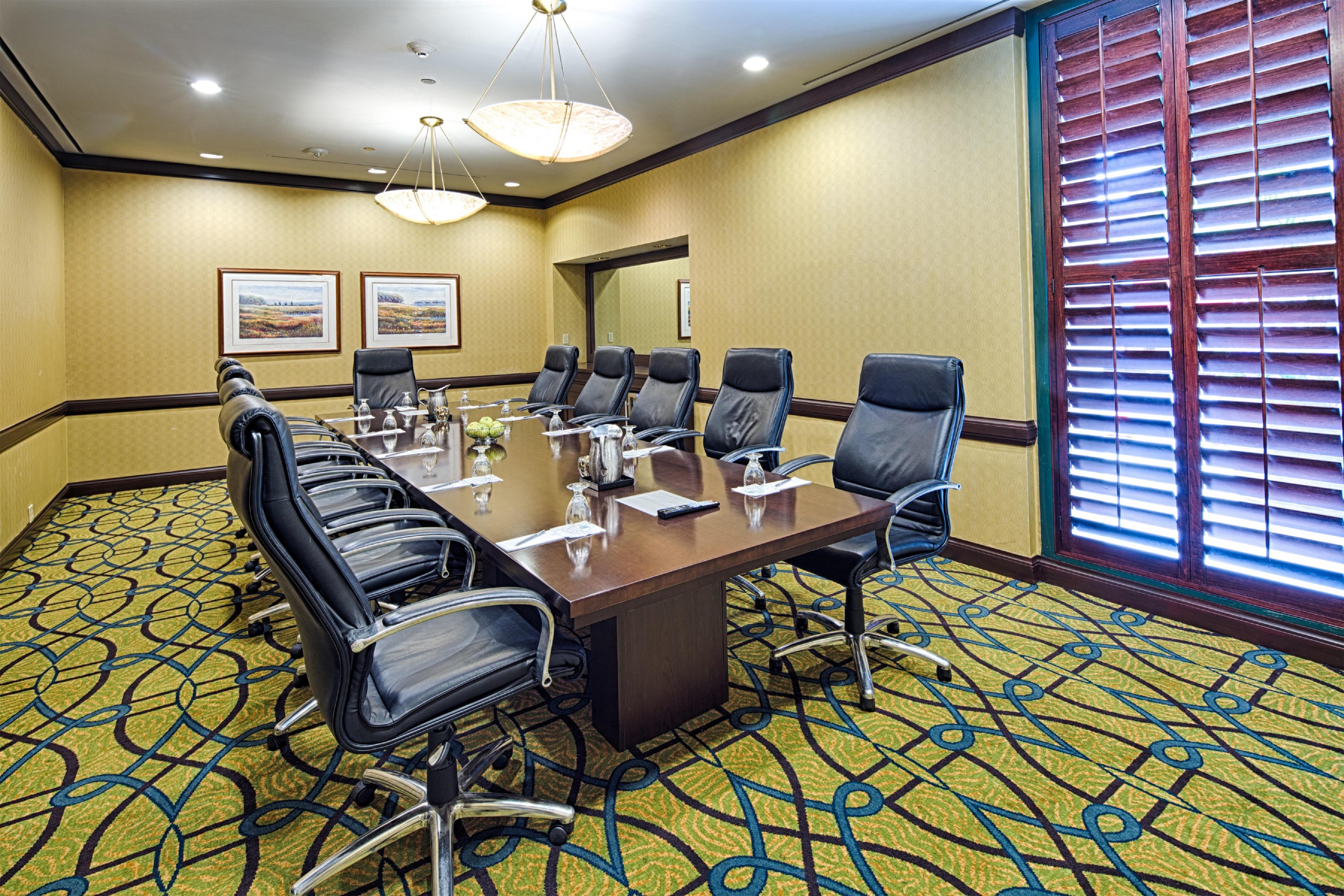 Meeting Room | Embassy Suites by Hilton Chicago O'Hare Rosemont