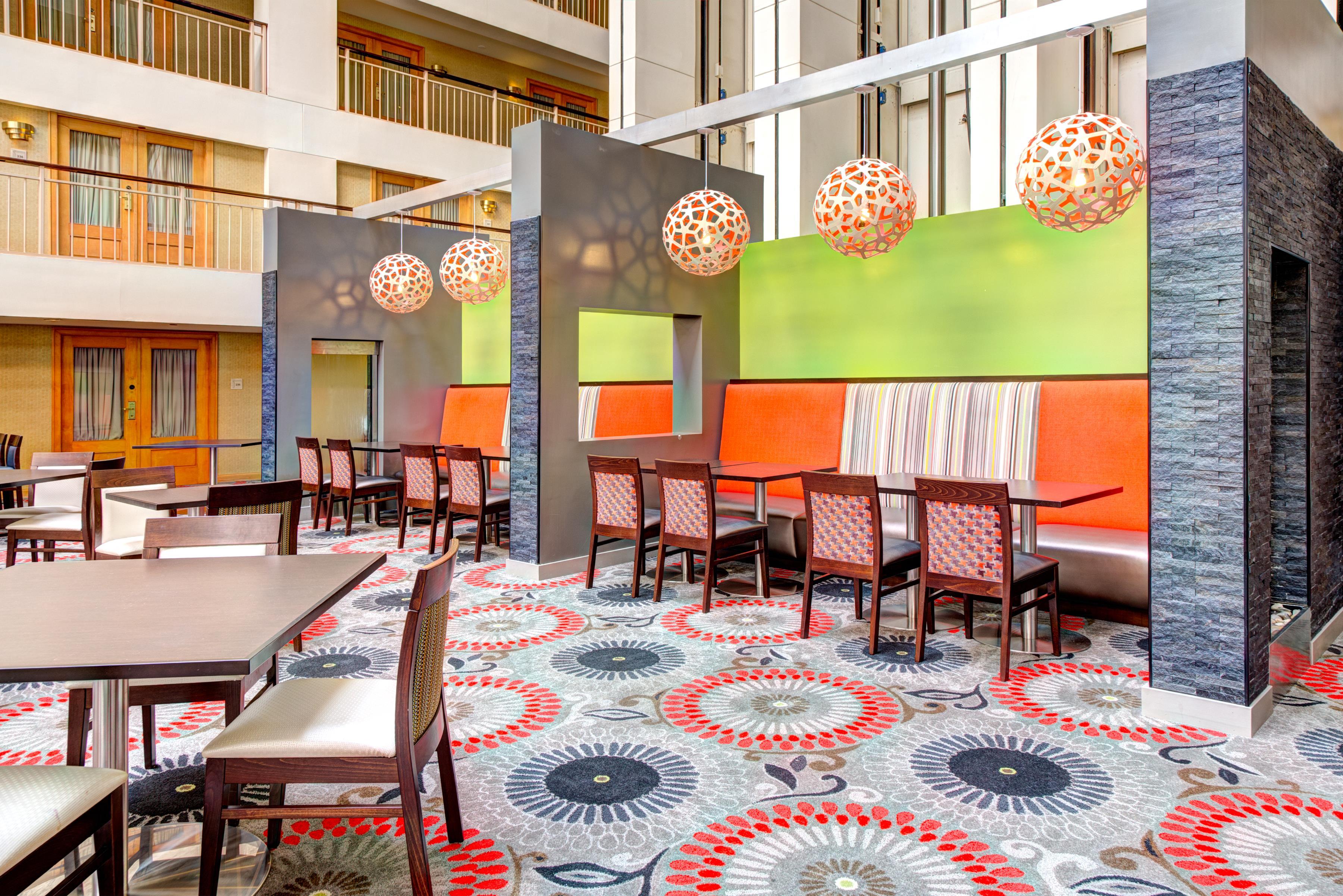 Restaurant | Embassy Suites by Hilton Chicago O'Hare Rosemont