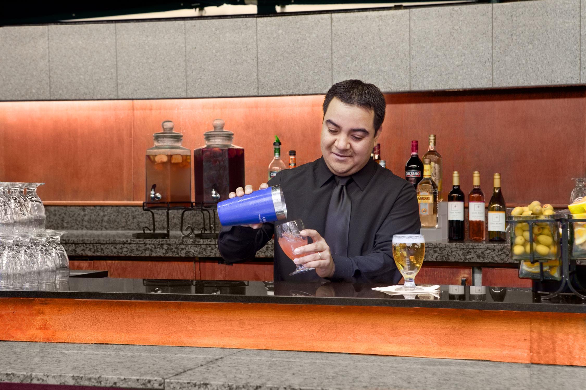 Restaurant | Embassy Suites by Hilton Chicago O'Hare Rosemont