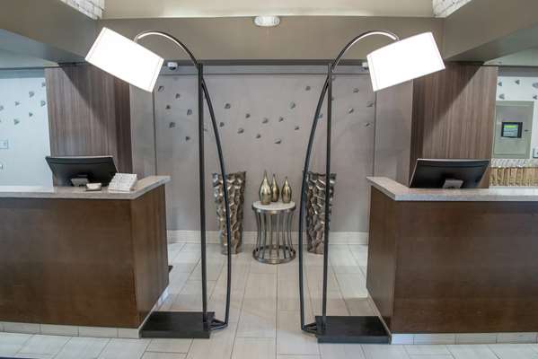  - Embassy Suites Schaumburg