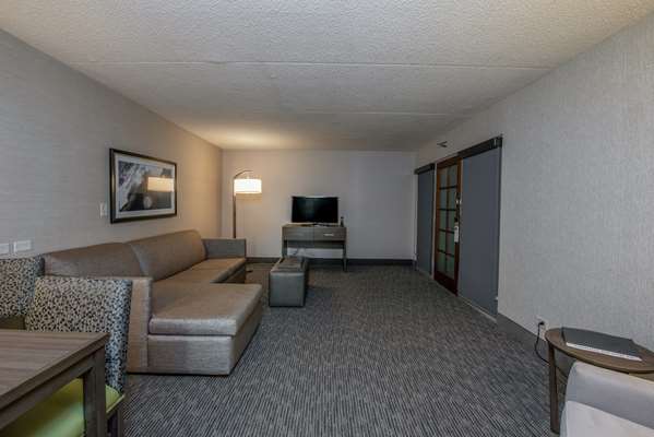  - Embassy Suites Schaumburg
