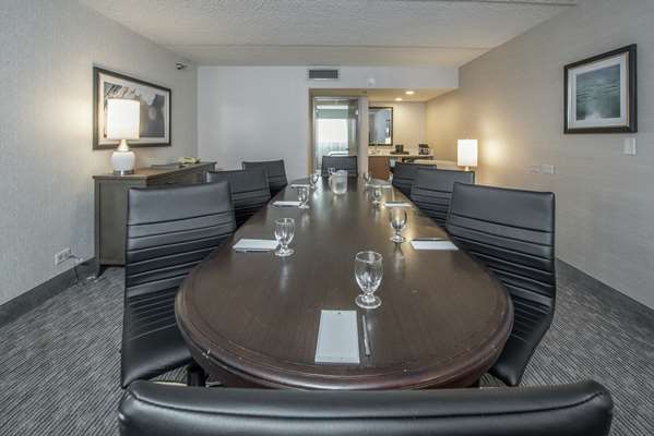  - Embassy Suites Schaumburg