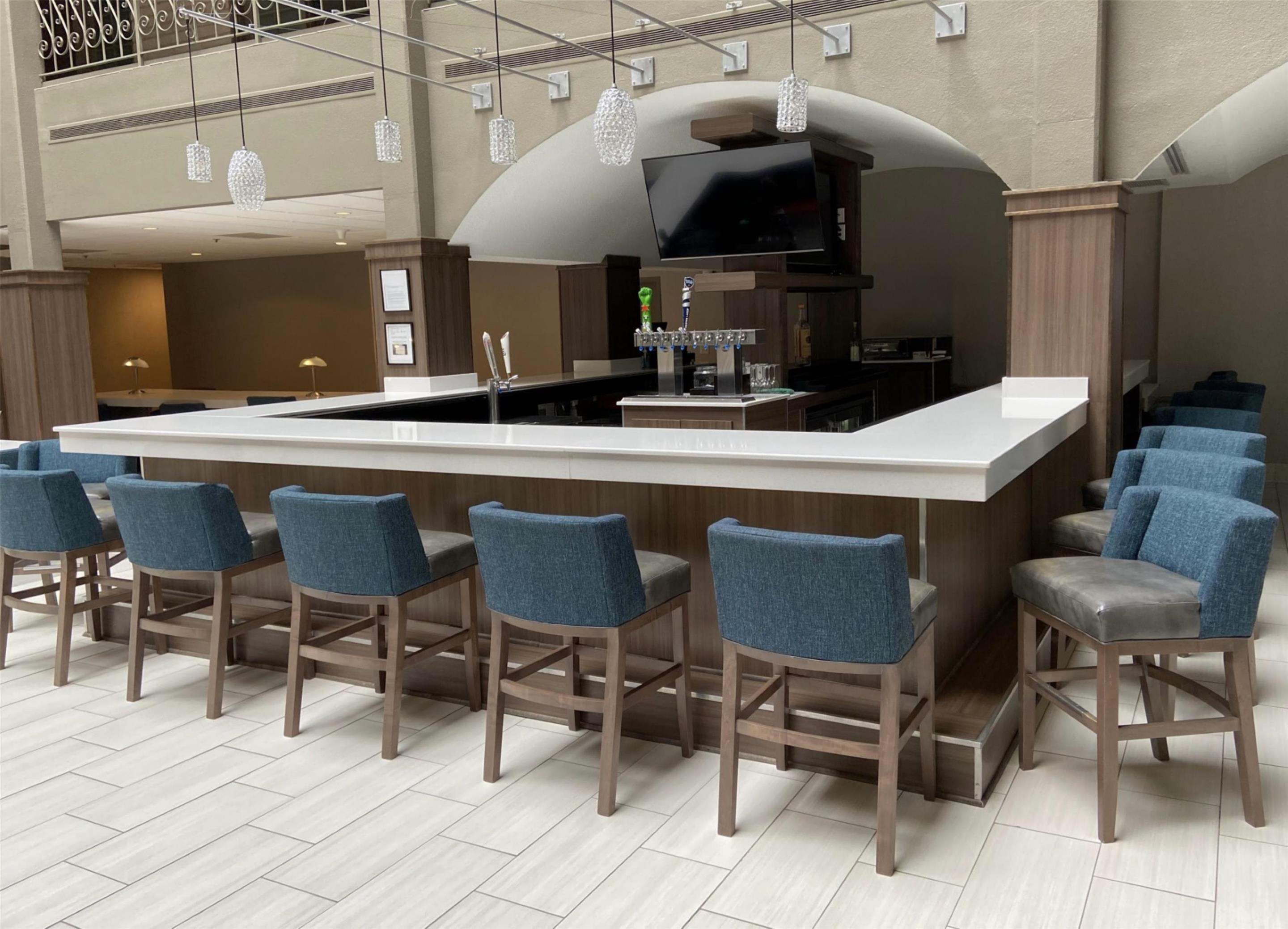 BarLounge | Embassy Suites by Hilton Chicago Schaumburg Woodfield