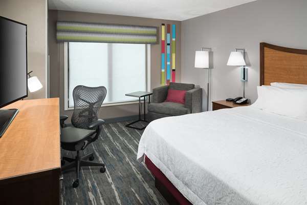  - Hampton Inn & Suites North Shore Skokie - I-94, Exit 35