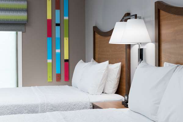  - Hampton Inn & Suites North Shore Skokie - I-94, Exit 35