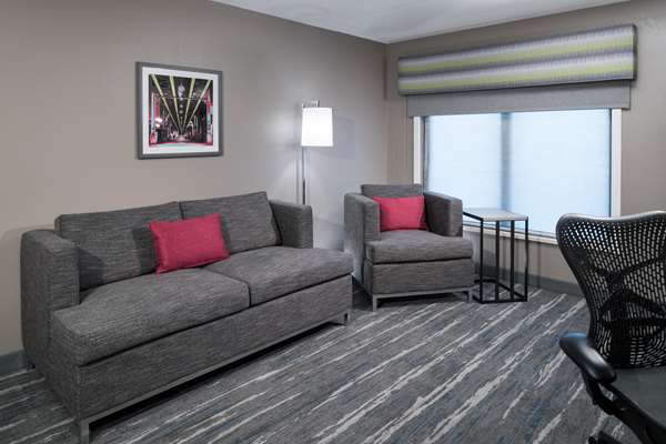  - Hampton Inn & Suites North Shore Skokie - I-94, Exit 35
