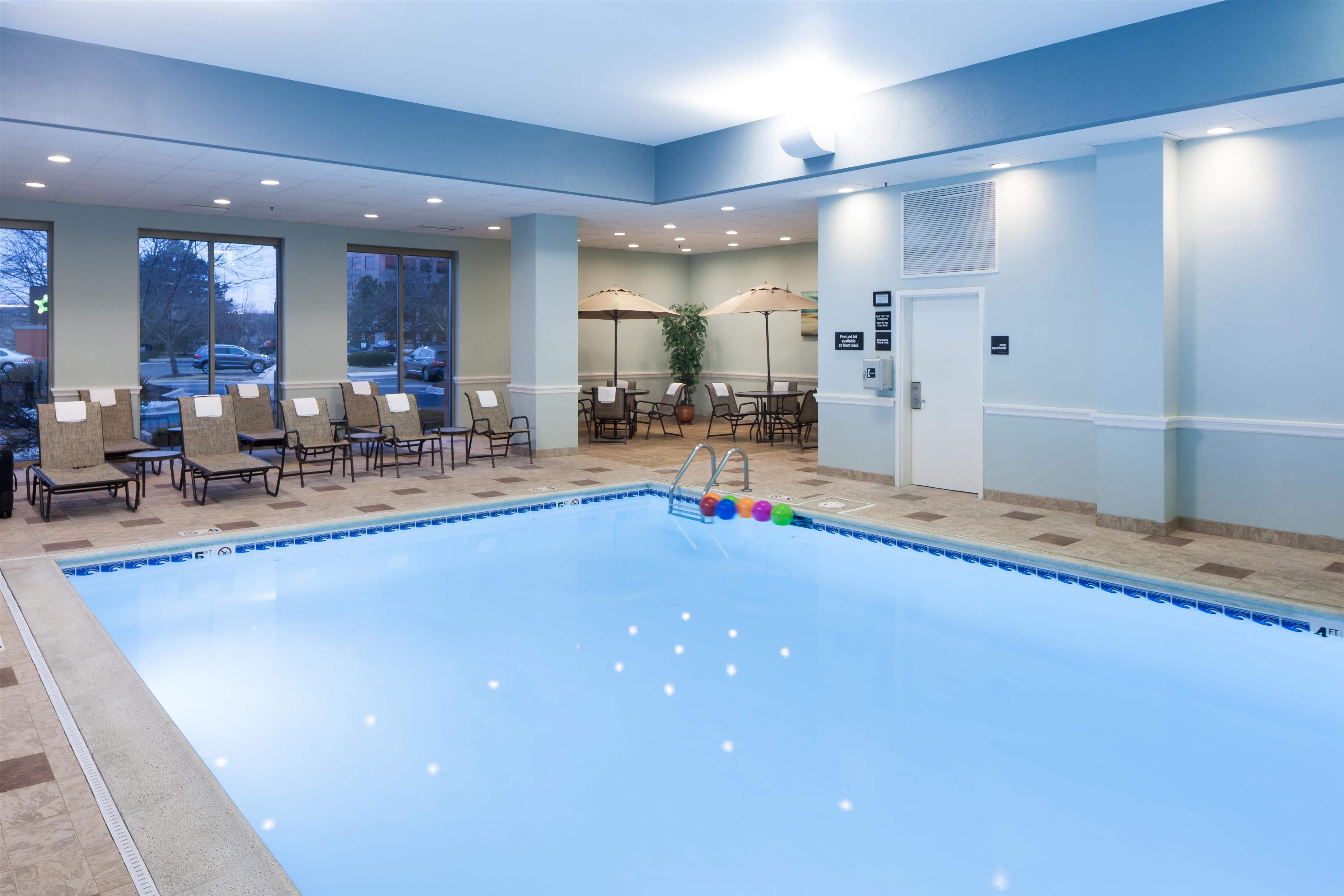 Pool | Hampton Inn & Suites Chicago-North Shore/Skokie