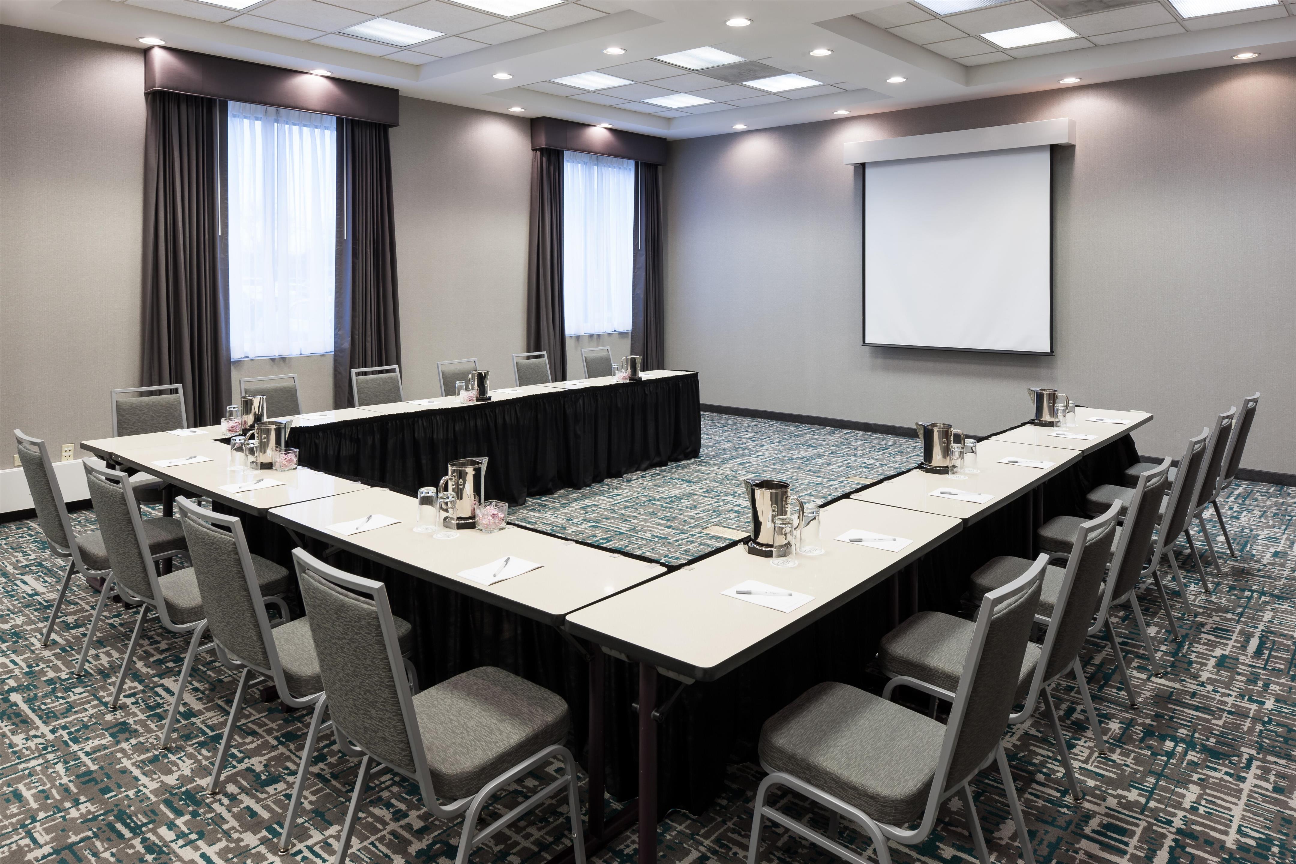 Meeting Room | Hampton Inn & Suites Chicago-North Shore/Skokie