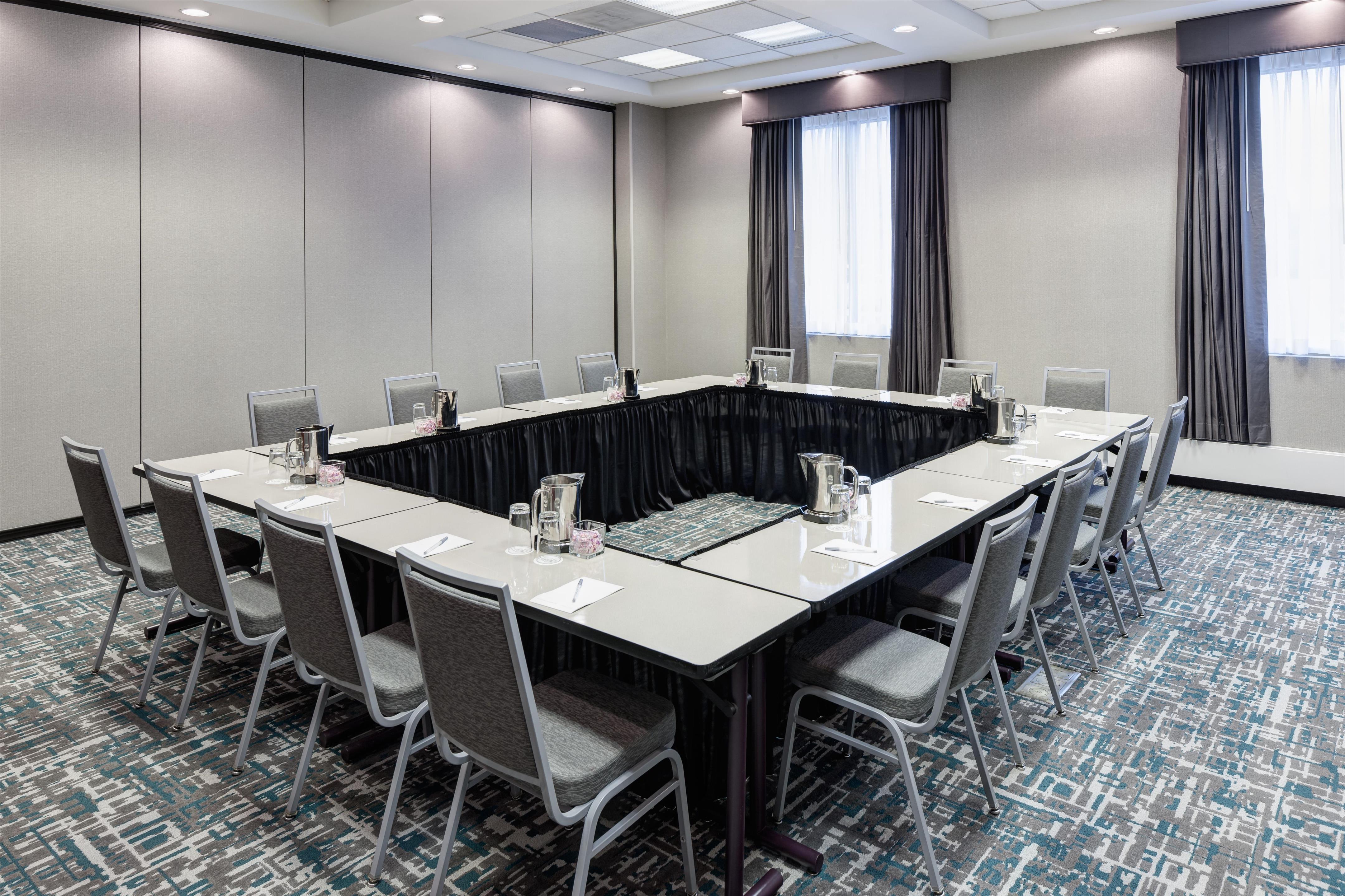Meeting Room | Hampton Inn & Suites Chicago-North Shore/Skokie