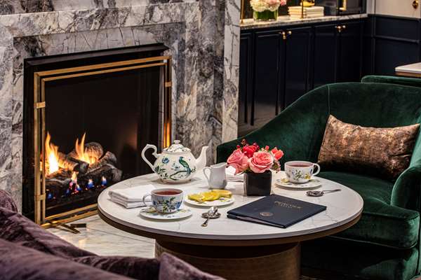 Restaurant - Waldorf Astoria Hotel Chicago