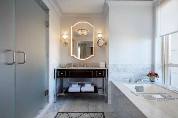  - Waldorf Astoria Hotel Chicago